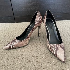 ZARA Snakeskin Animal Print Stiletto Heel Pumps